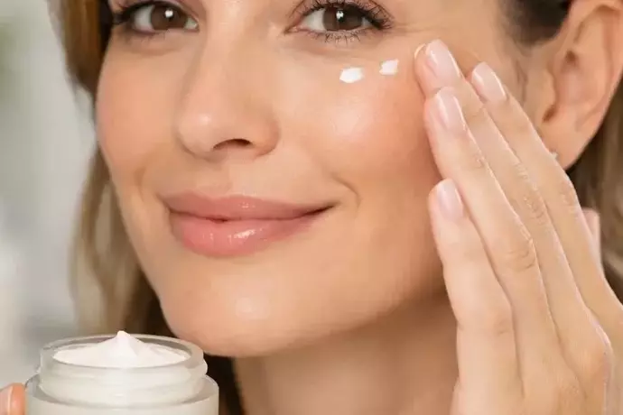 Sensitive Skin Soothing and Repair Services — A Neutral Scientific Overview